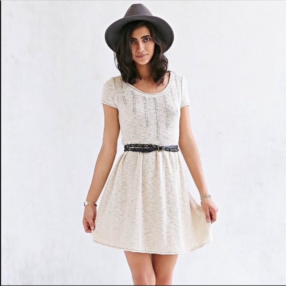 5/$25 KIMCHI BLUE cream sweater dress